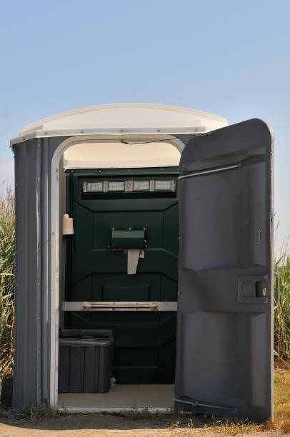 Portable bathroom rental in Oglesby, IL